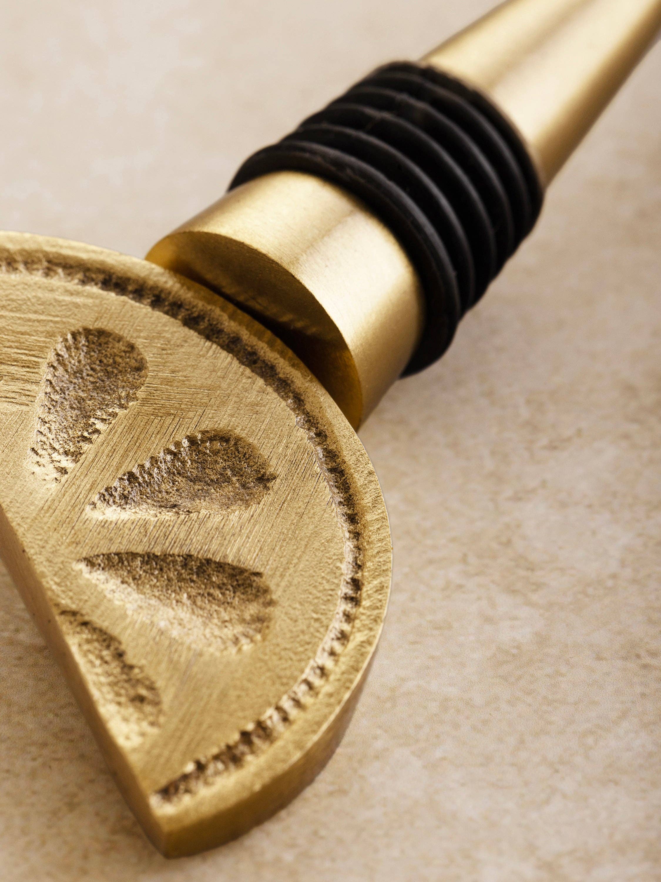 Gauri Kohli: Trellis Wine Bottle Stopper - 4.5" x 2" - Image 4